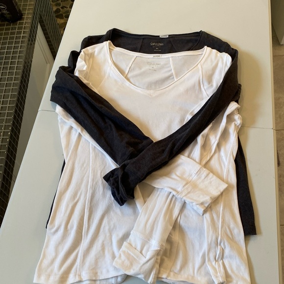 Calvin Klein quick dry shirts - Picture 1 of 3